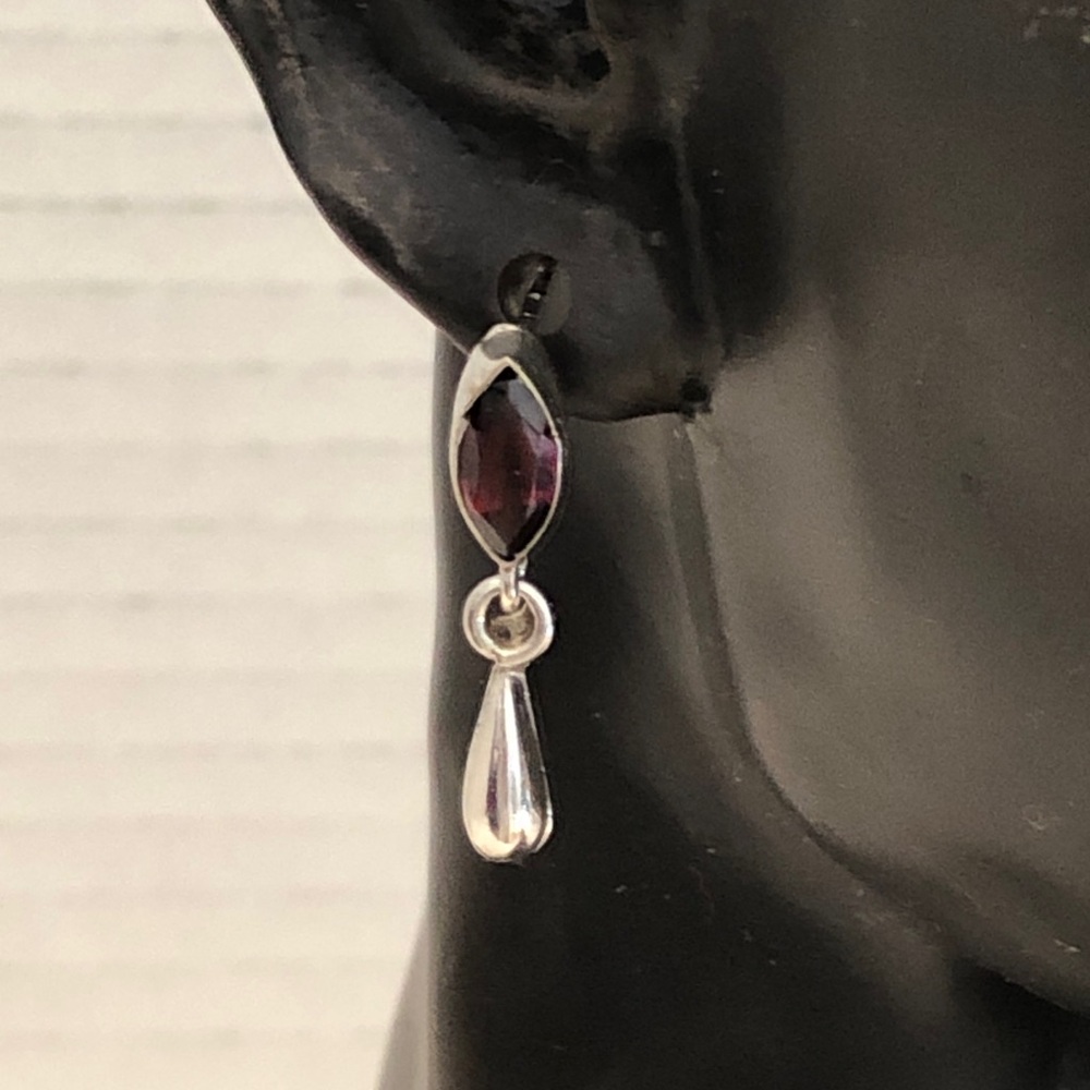 Hand Crafted Sterling Silver Diamond Cut Garnets Earrings.
